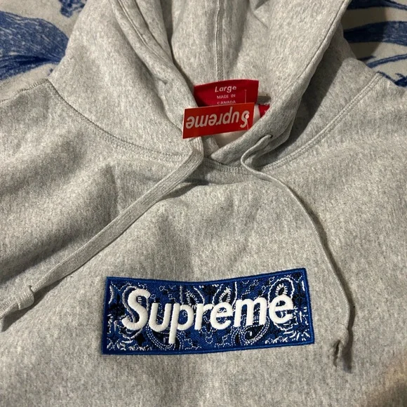 Supreme Gray Pullover Hoodie Sweatshirt